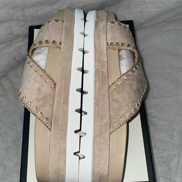 NWT J/SLIDES BOO Sand Suede Sandal - Picture 13 of 15